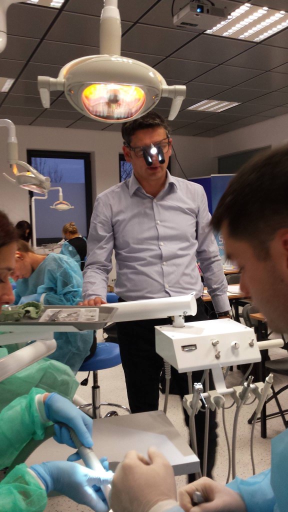 IMG 3843 576x1024 - Szkolenia – implantologia, protetyka, stomatologia, ortodoncja – Katowice